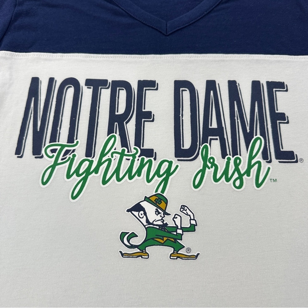 Captivating Notre Dame Women’s Fighting Irish V-Neck Tee in Navy and White Sz S - Picture 3 of 10